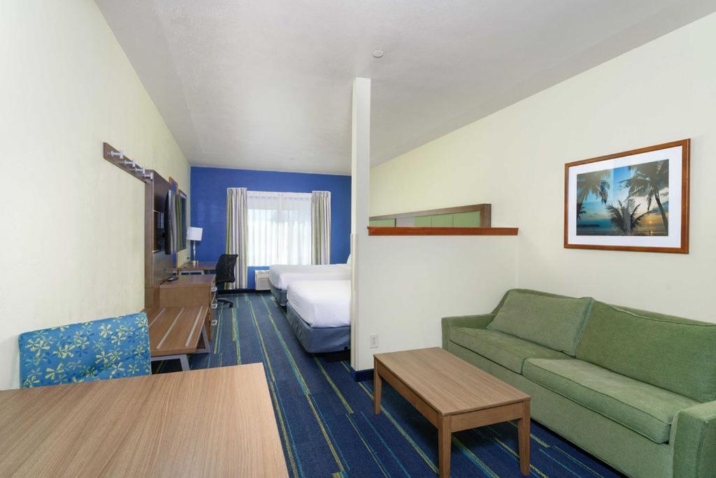 Triple Play Resort Hotel & Suites Hayden Ngoại thất bức ảnh