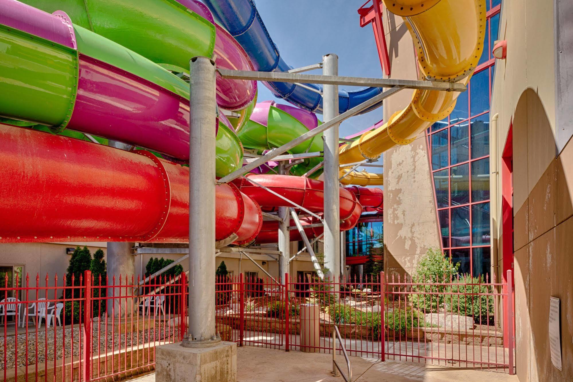Triple Play Resort Hotel & Suites Hayden Ngoại thất bức ảnh